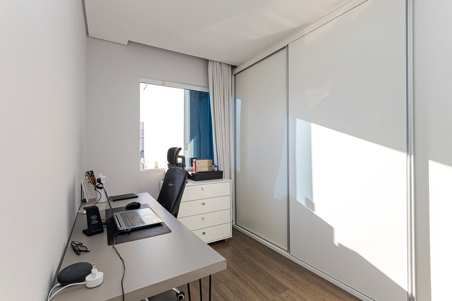 Terceiro dormitório, em uso como home office